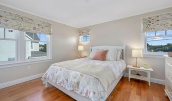 71 Sunset Ln, Barnstable, MA 02630