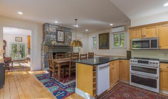 7 Greenway Ct, Bar Harbor, ME 04609