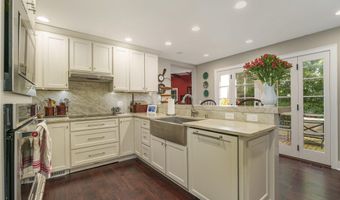 106 E Idler Ave, Beverly Shores, IN 46301