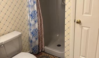 65 Smith St, Augusta, ME 04330