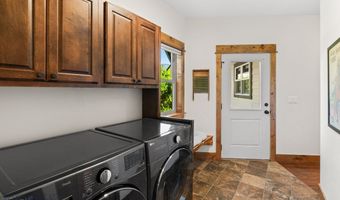 2452 Creekwood Dr, Bozeman, MT 59715