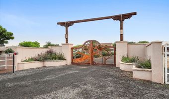 325 Braught Ln, Bosque Farms, NM 87068