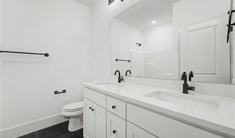 5102 SW Stanford Ct, Bentonville, AR 72713