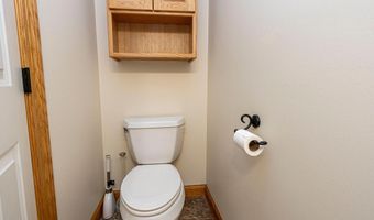 1728 Golden Dr SW, Alexandria, MN 56308
