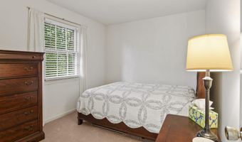 4301 GREENBERRY Ln, Annandale, VA 22003