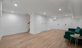 305 34TH Pl NE, Washington, DC 20019