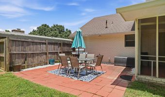 319 Eastview Dr, Biloxi, MS 39531