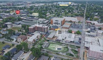 402 SW A St, Bentonville, AR 72712