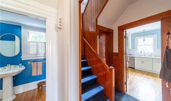 291 Spencer Ave, Warwick, RI 02818