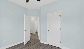 1176 Duke Dr, Bauxite, AR 72011