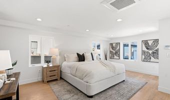212 S Pacific St, Oceanside, CA 92054