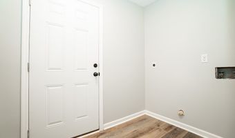 4912 Holly Hill Rd, Albany, GA 31721