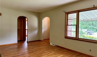 5004 Dunsmore Ave, Ashtabula, OH 44004
