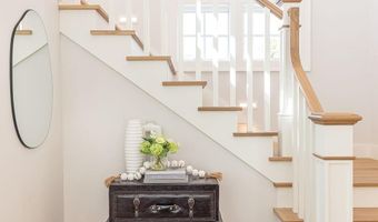 84 Coggeshall Ave, Newport, RI 02840