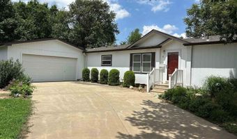 1001 N VanBuren # 5 Ave, Abilene, KS 67410