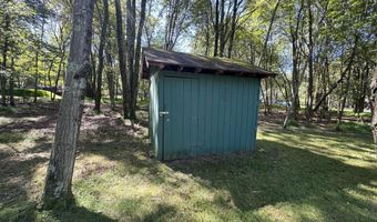 106 Burnshaw Ln, Albrightsville, PA 18210