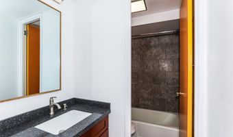 225 Queen St 20D, Honolulu, HI 96813