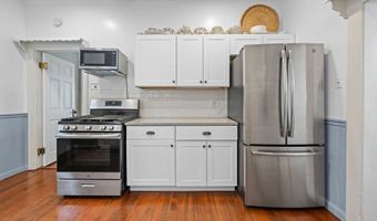 590 17TH St, Astoria, OR 97103