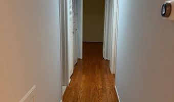 7905 DASSETT Ct 304, Annandale, VA 22003