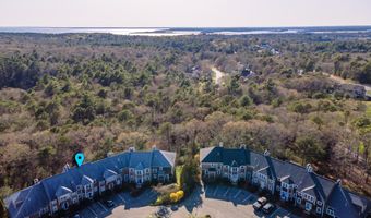 22 Harbor Hill Dr 22, Bourne, MA 02532