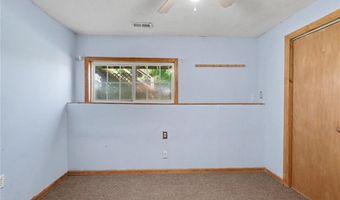 1003 Lisa Ct, Baldwin City, KS 66006