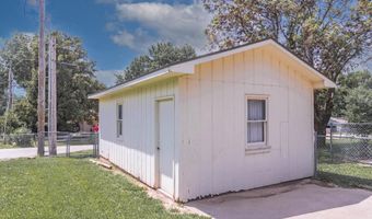 713 S Boyer Rd, Arkansas City, KS 67005