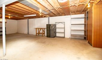 2505 Vollmer Dr, Austintown, OH 44511