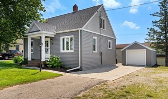 84 E North Water St, Algoma, WI 54201