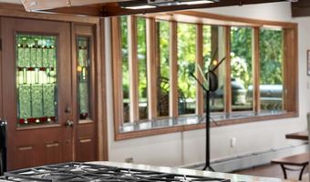 622 Golf Course Rd, Altoona, PA 16601