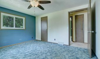 907 A Ave, Armstrong, IA 50514