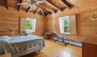 7 Nichols Ln 7, Hopkinton, RI 02832