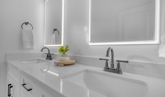 3690 E CANYON Way, Chandler, AZ 85249