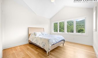 2181 Broadstone Rd, Banner Elk, NC 28604