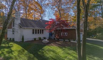 5 Karen Dr, Barrington, RI 02806