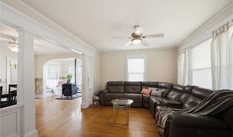 525 Willett Ave, East Providence, RI 02915