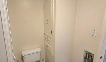 808 E Elm St, Altus, OK 73521