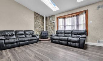 41 Deck St, Barnegat, NJ 08005