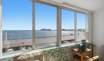 111 KAHULUI BEACH Rd A426, Kahului, HI 96732