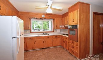 20 Sand Hill School Rd, Asheville, NC 28806