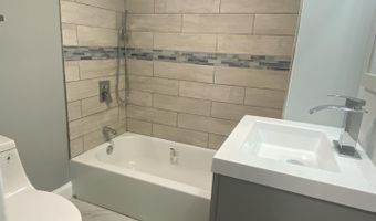 24 W 35TH St B, Bayonne, NJ 07002