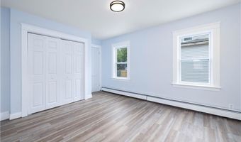 12 BROAD St, Coventry, RI 02816