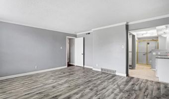 917 Claytonbrook Dr 1, Ballwin, MO 63011