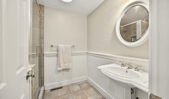 767 Twin Pines Cir, Ashland, OR 97520