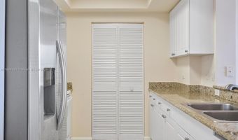 19501 W Country Club Dr 912, Aventura, FL 33180