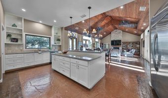 1523 Meadow Gln, Adkins, TX 78101