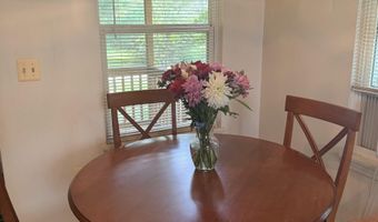 520 Sheldon St, Algonac, MI 48001
