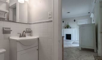 316 Fair St, Baxley, GA 31513