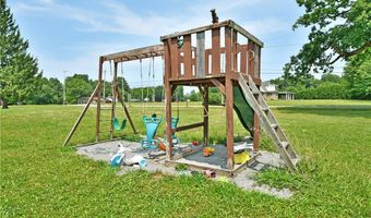 159 N Canfield Niles Rd, Austintown, OH 44515
