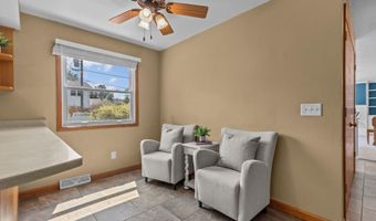 1330 N BRIARCLIFF Dr, Appleton, WI 54915