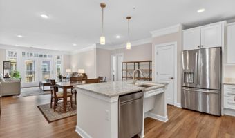 6101 FAIRVIEW FARM Dr 207, Alexandria, VA 22315